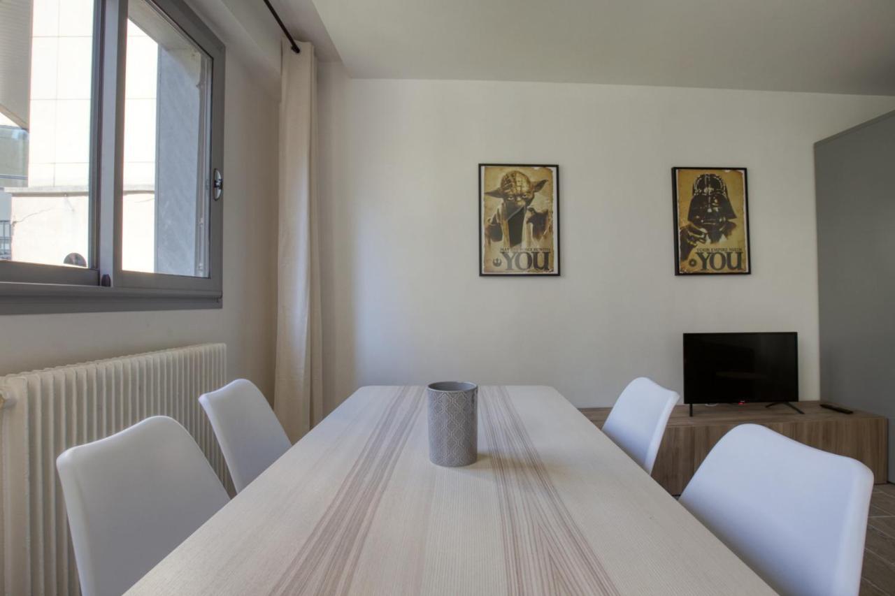 Charming Apartment In The Heart Of The 19Th باريس المظهر الخارجي الصورة