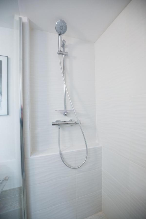 Charming Apartment In The Heart Of The 19Th باريس المظهر الخارجي الصورة